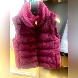 Herno faux fur quilted vest new with tag